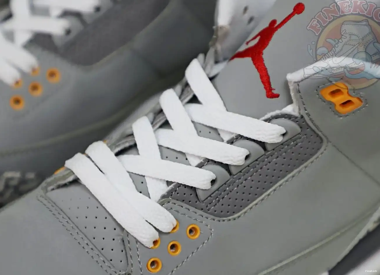 3 Jordan Air grey